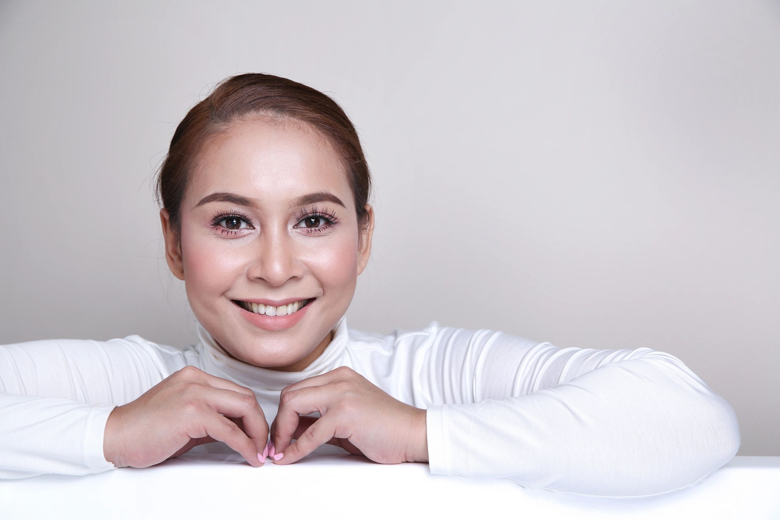 beauty skin care woman clinic modern